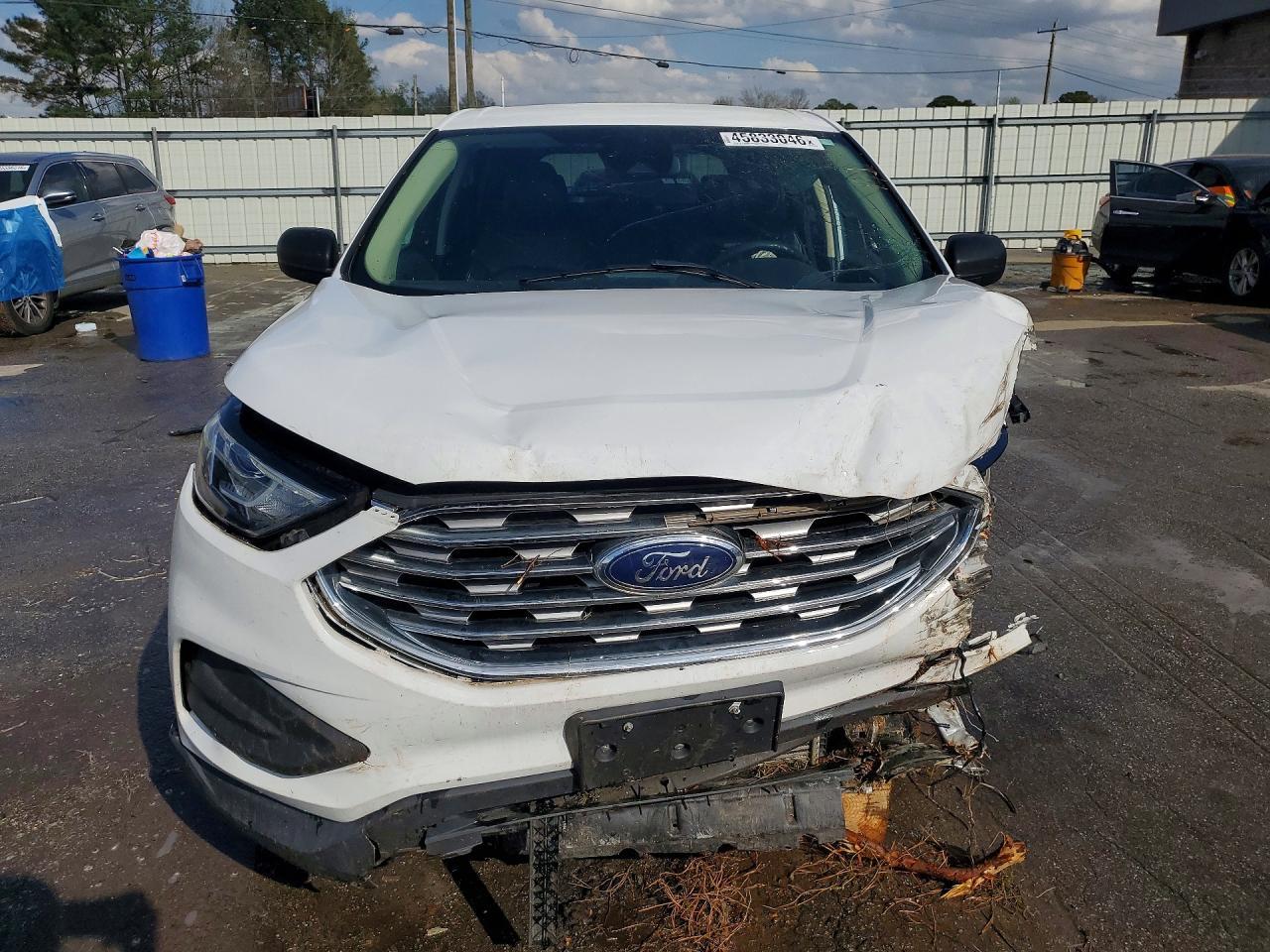 2022 Ford Edge Se - Image 5