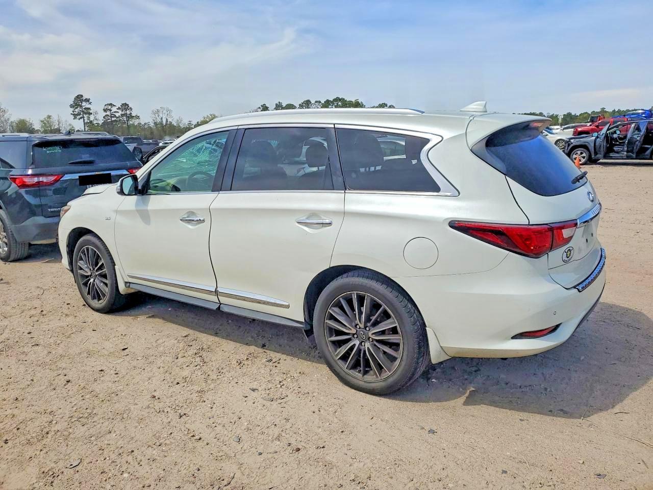 2017 Infiniti Qx60 Base - Image 2