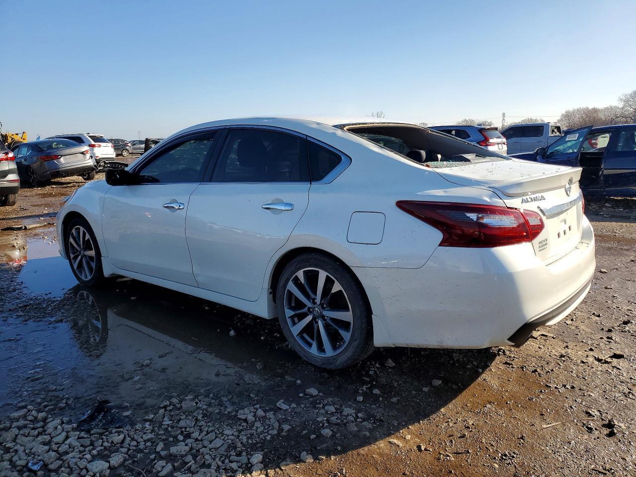 2017 Nissan Altima 2.5 Sr - Фото 2