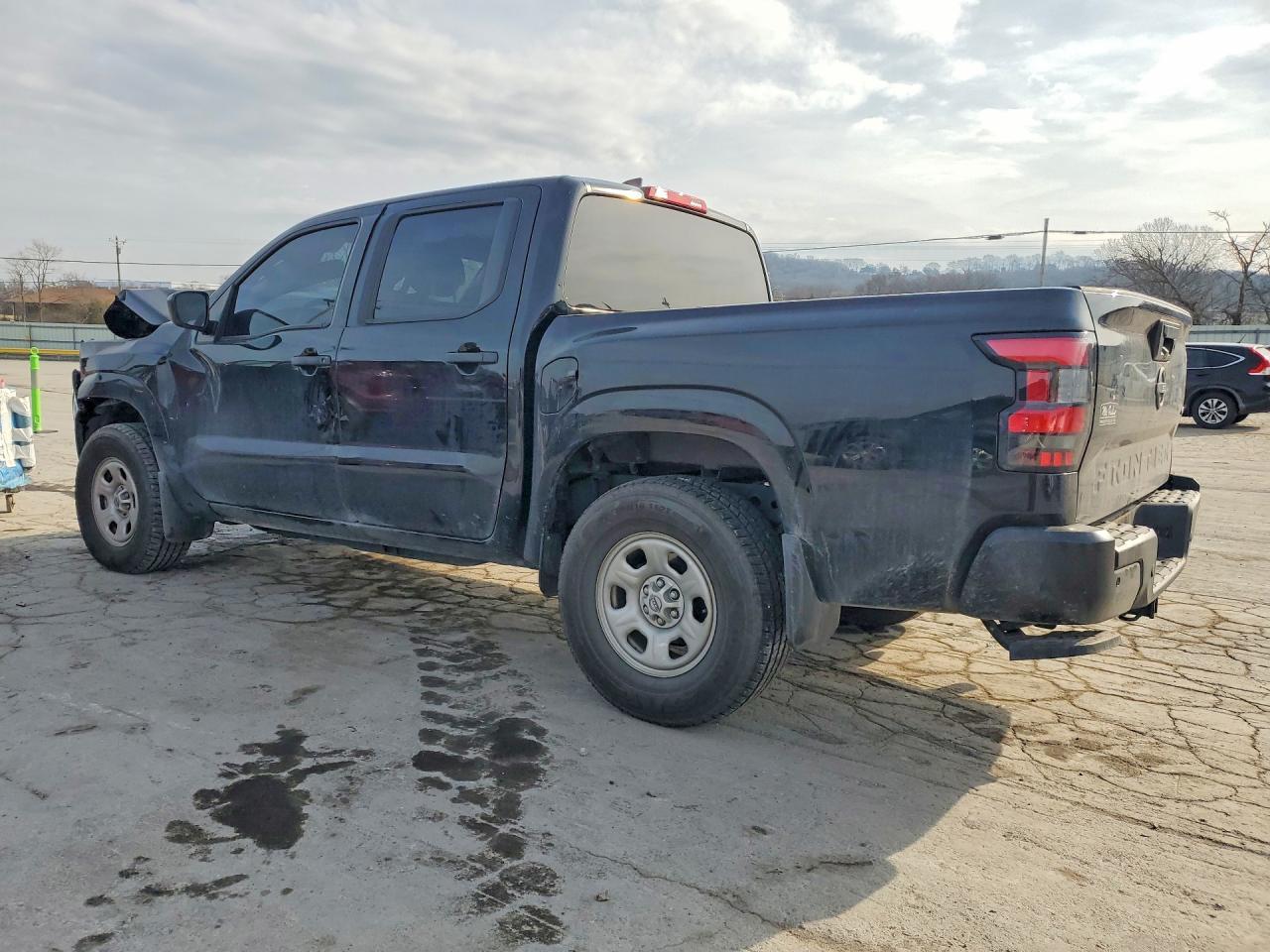 2022 Nissan Frontier S - Фото 2