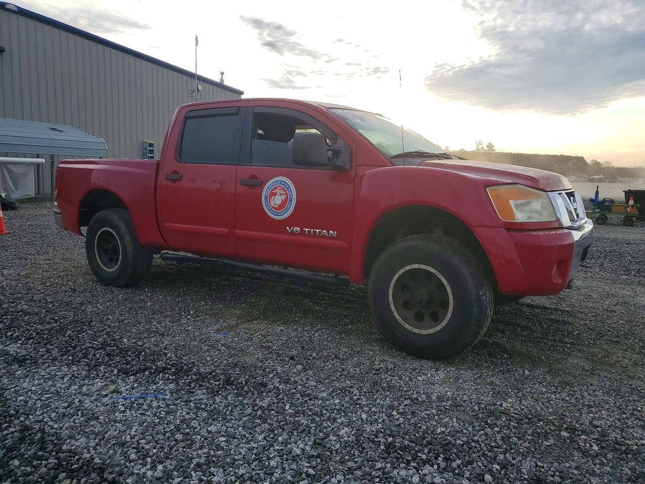 2012 Nissan Titan Sv - Image 4
