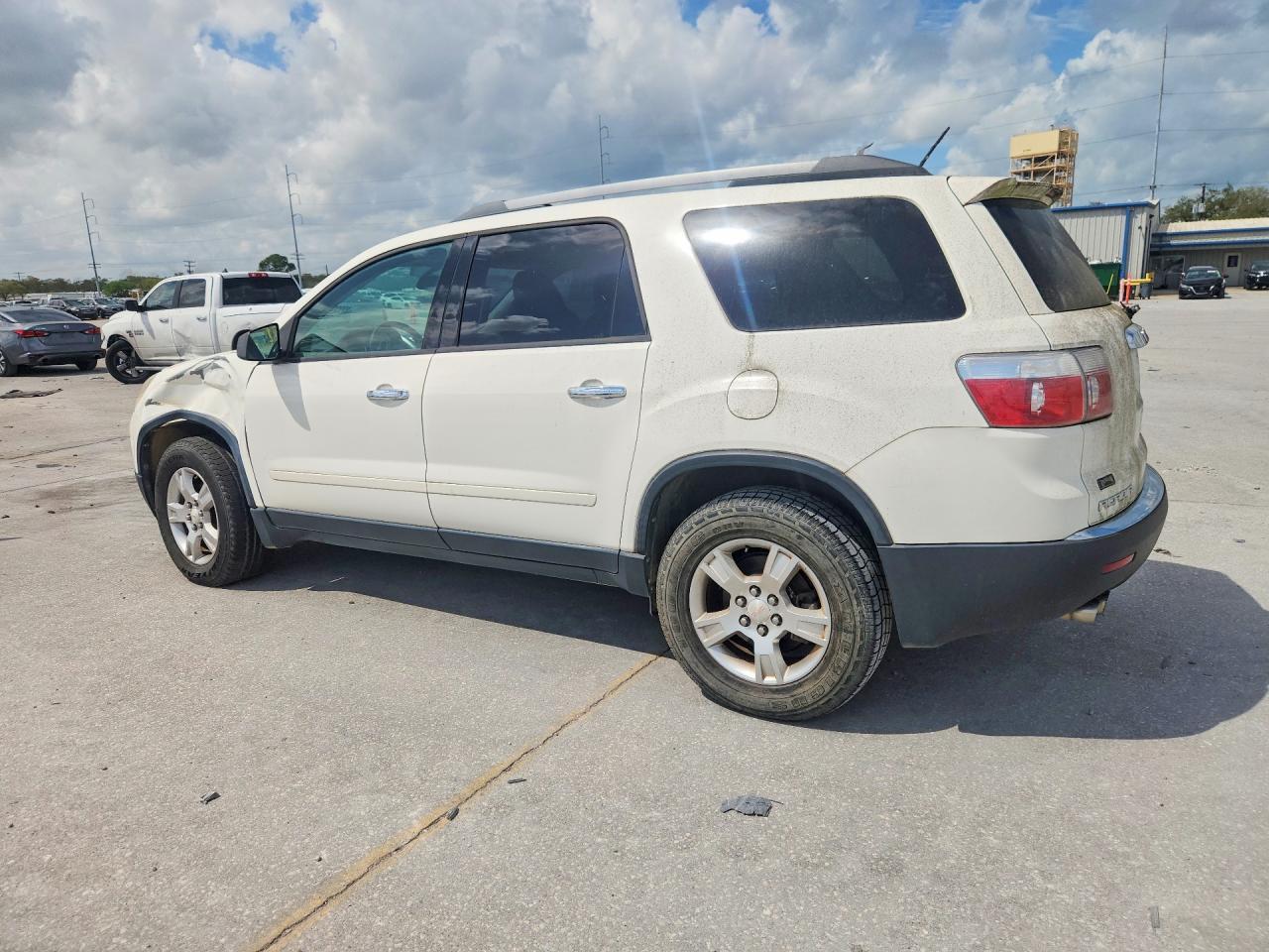 2021 GMC Acadia - Image 2