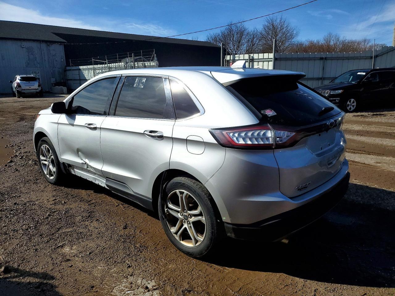 2018 Ford Edge Titanium - Image 2