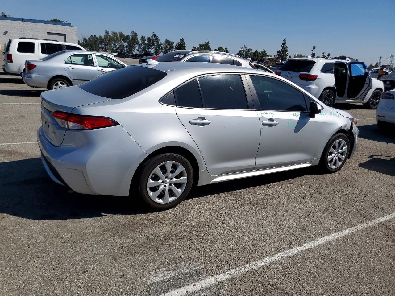 2021 Toyota Corolla Le - Image 3