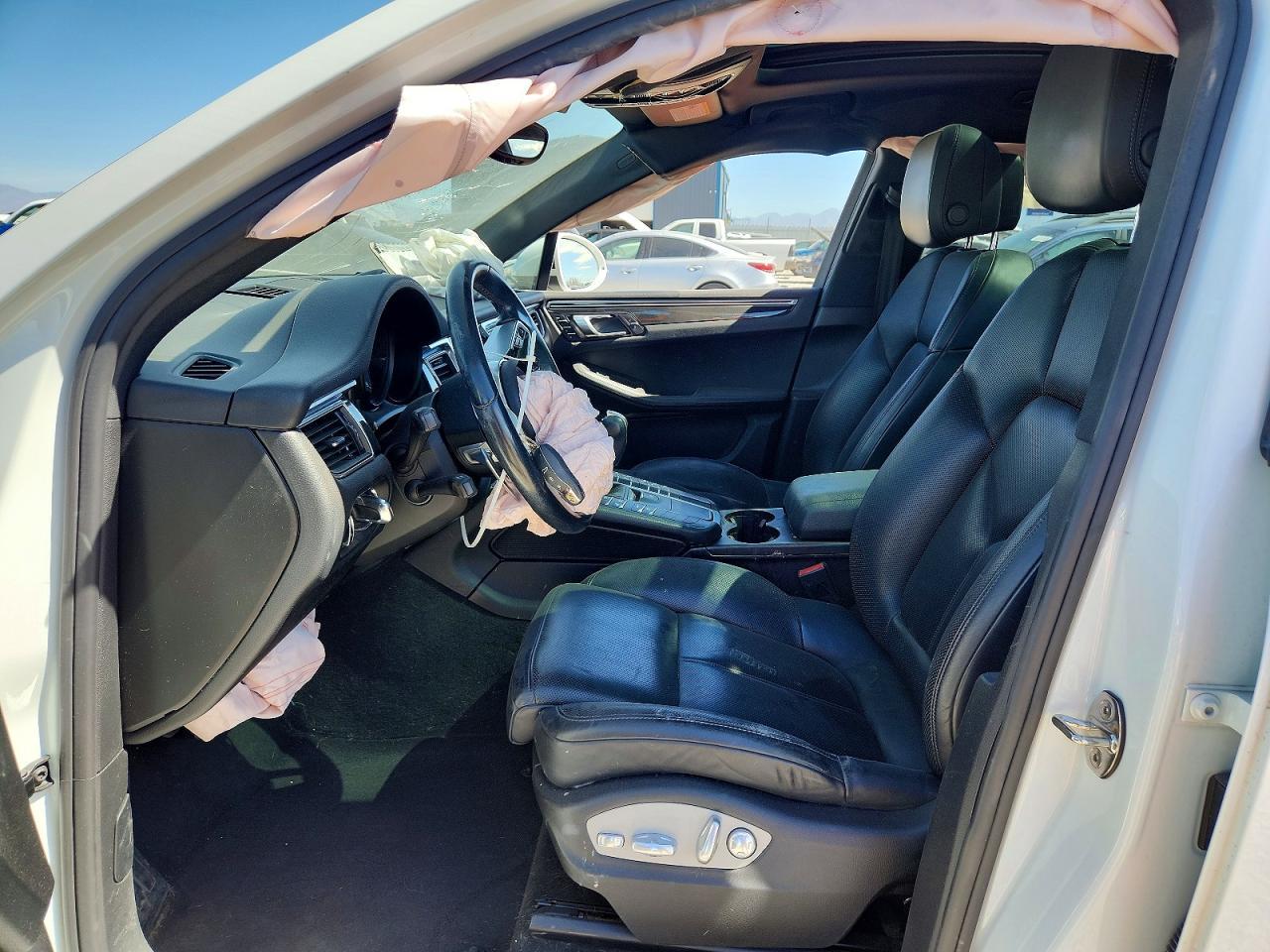 2017 Porsche Macan S - Image 7