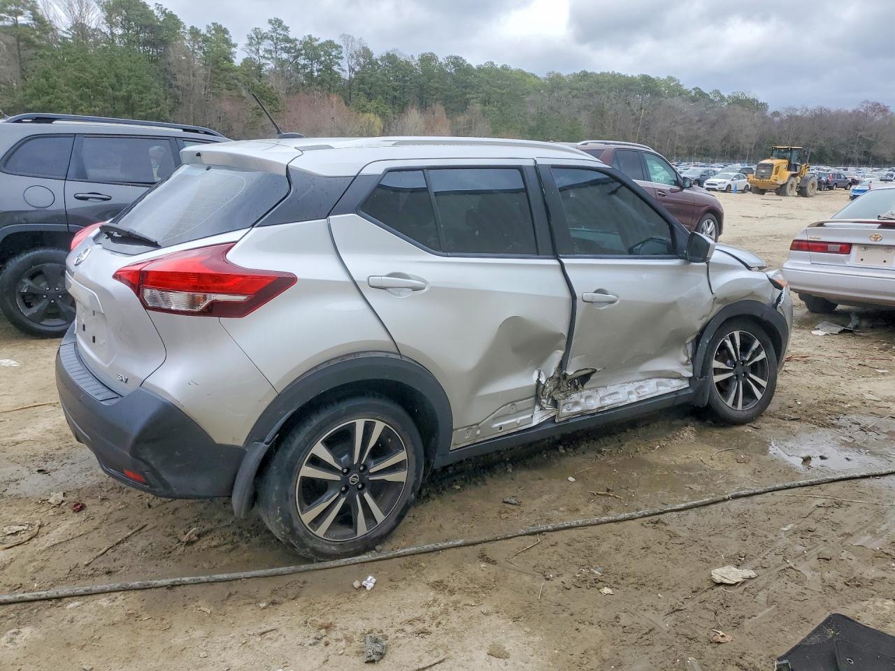 2018 Nissan Kicks Sv - Image 3