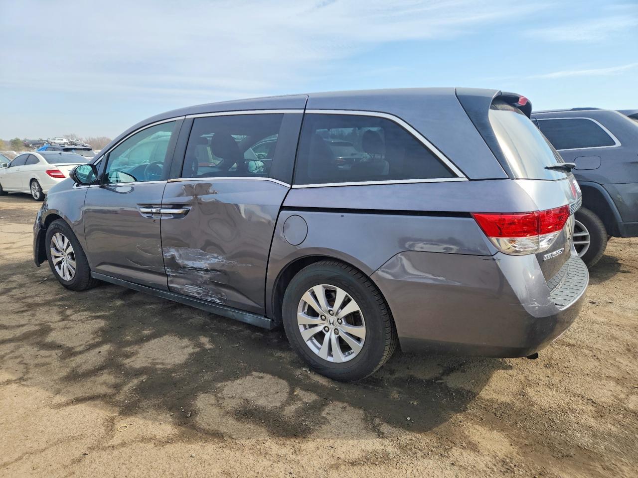 2015 Honda Odyssey Exl - Image 2
