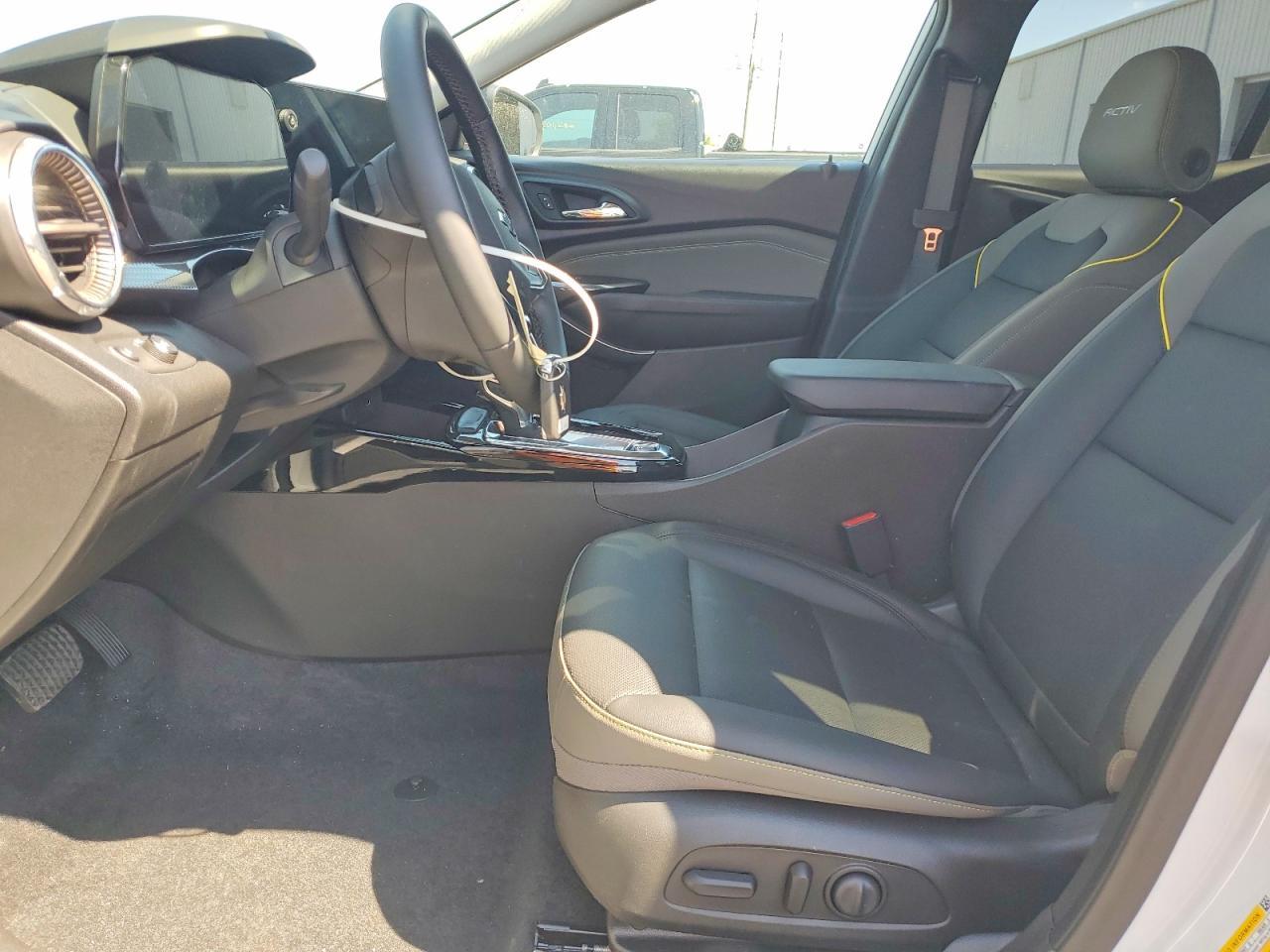 2025 Chevrolet Trax Activ - Image 7