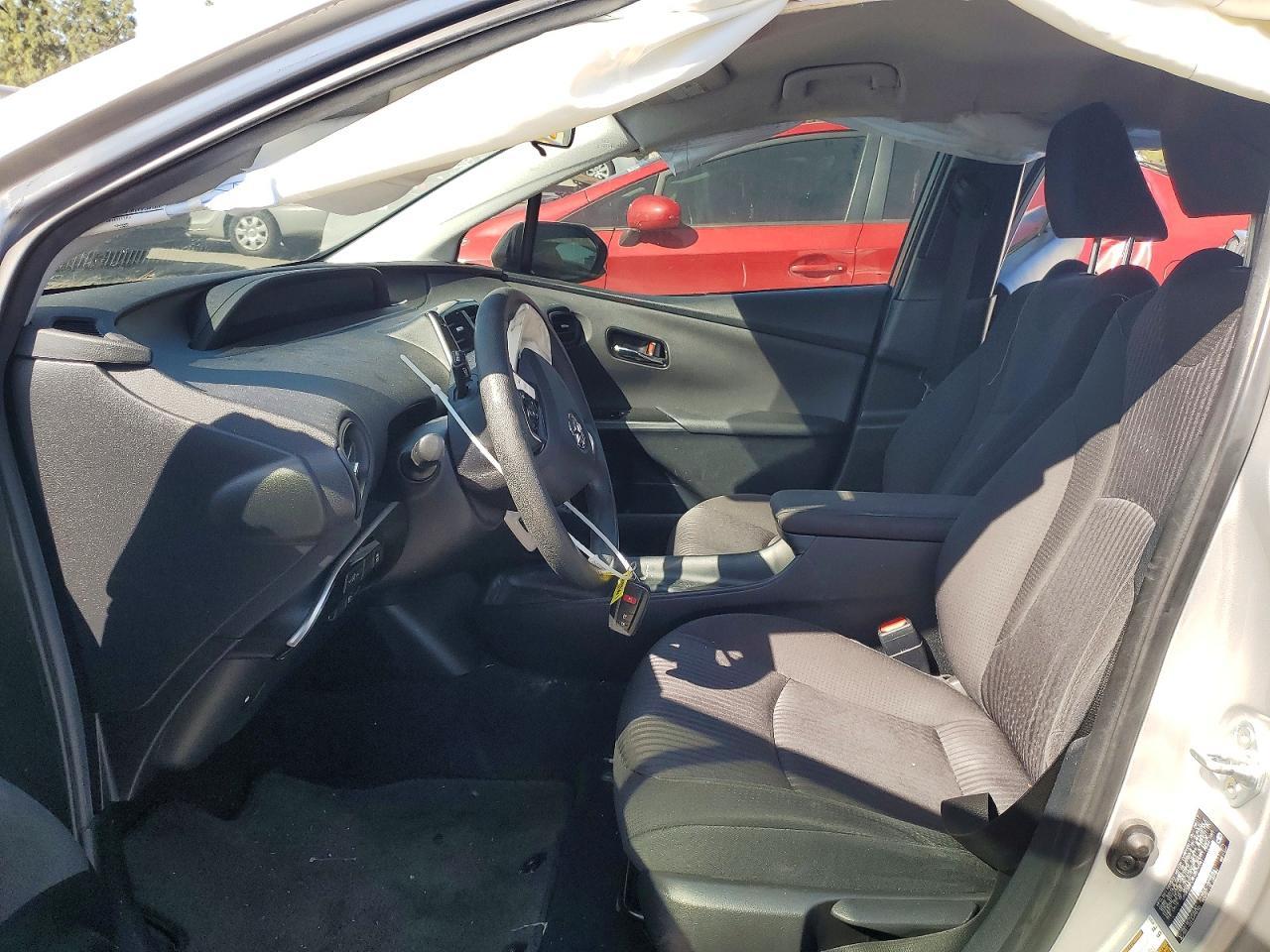 2017 Toyota Prius One - Фото 7