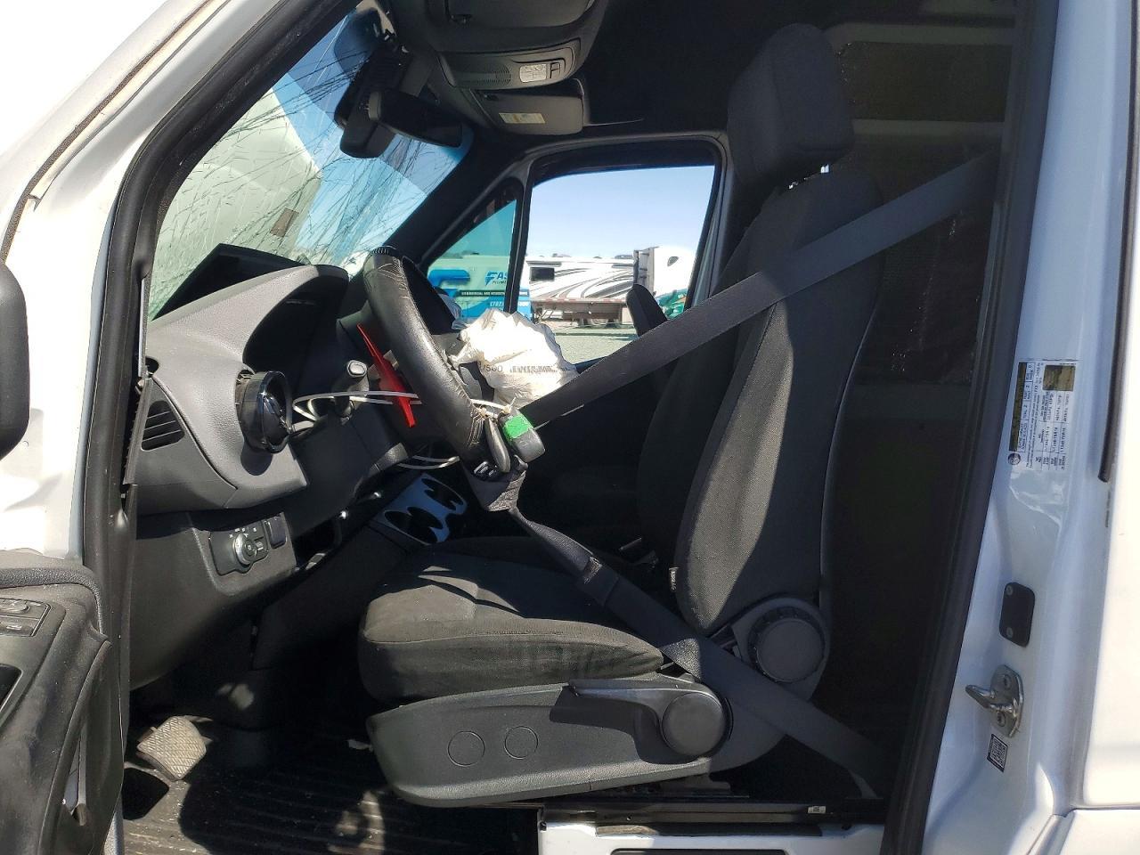 2021 Mercedes Benz Sprinter 2500 Delivery Van - Фото 7
