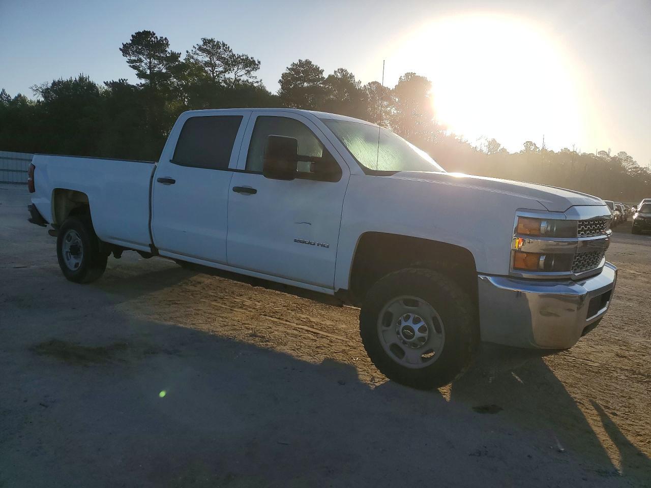 2019 Chevrolet Silverado C2500 Heavy Duty - Фото 4