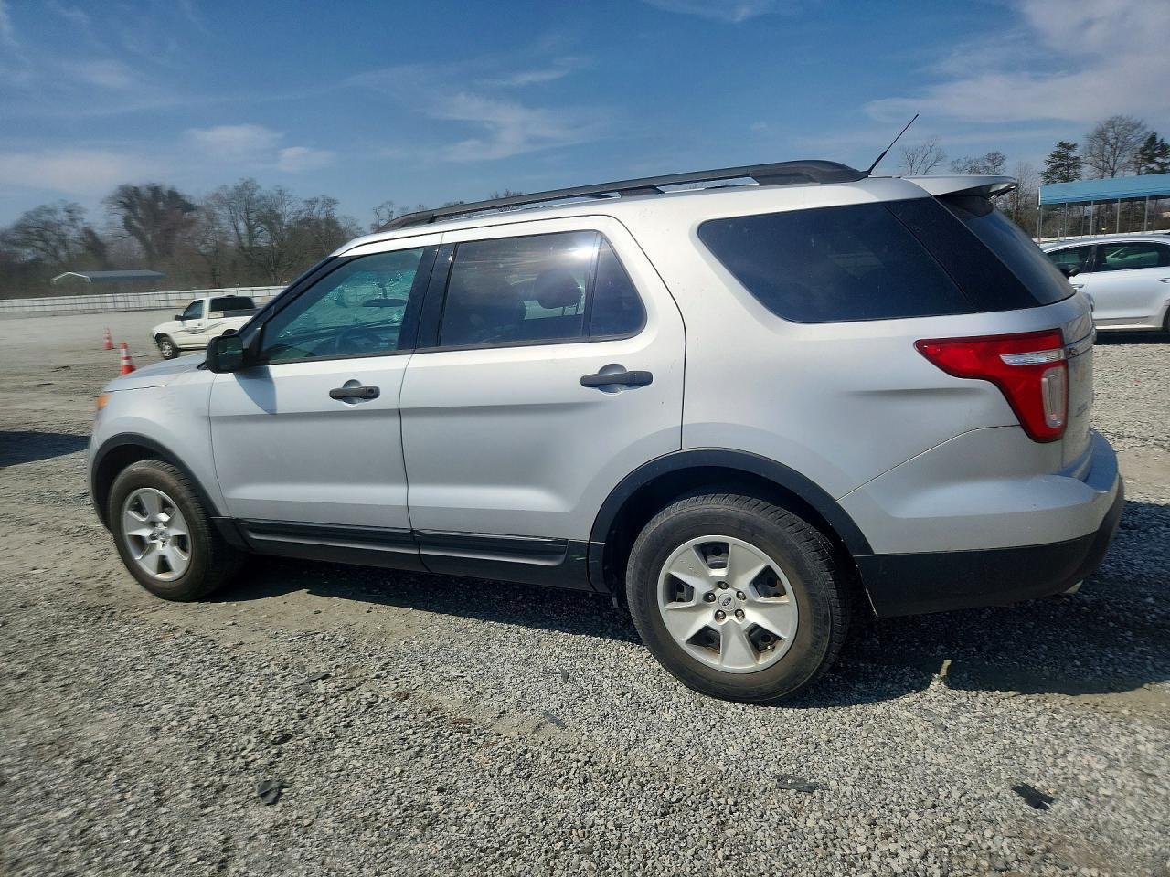 2014 Ford Explorer - Фото 2