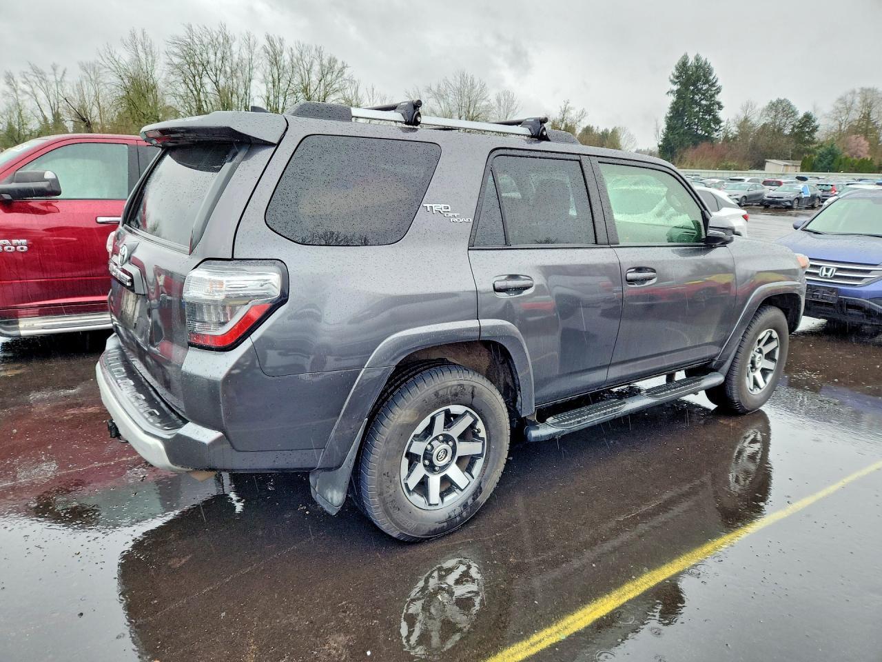 2018 Toyota 4Runner Trd Off-Road Premium - Image 3