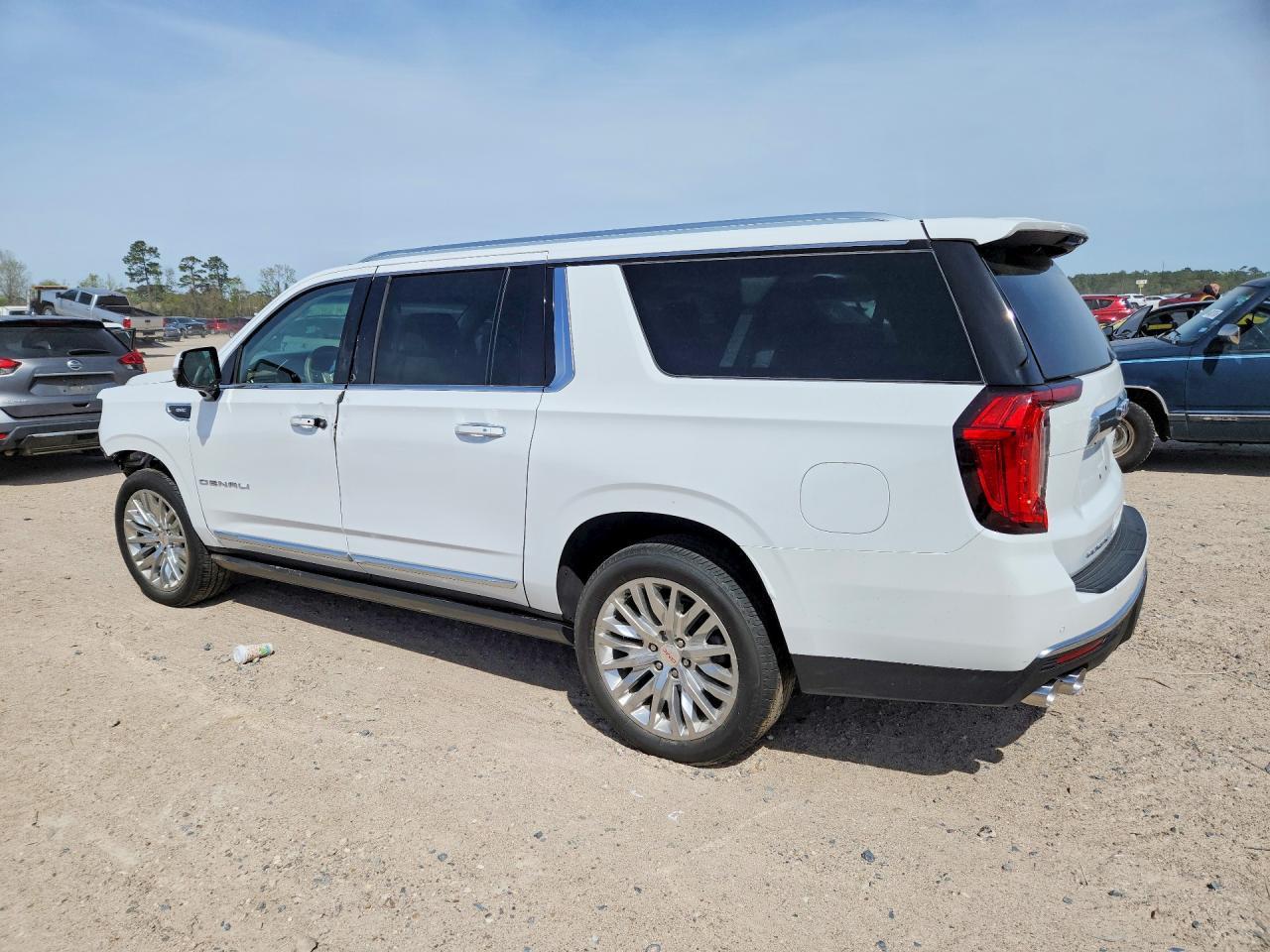 2023 GMC Yukon Xl Denali - Фото 2