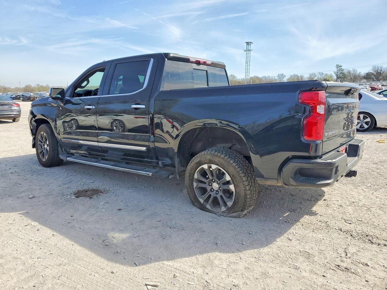 2022 Chevrolet Silverado K1500 High Country - Фото 2