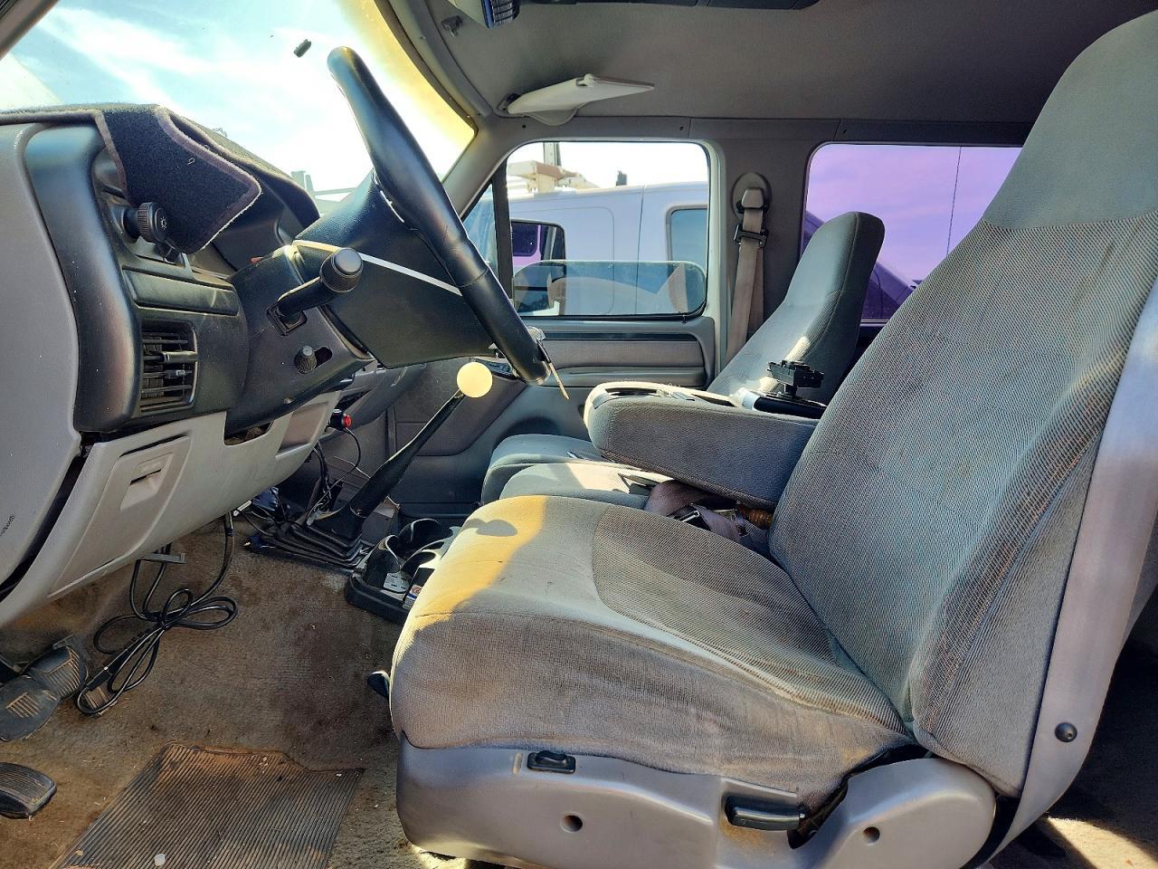 1997 Ford F350 - Image 7