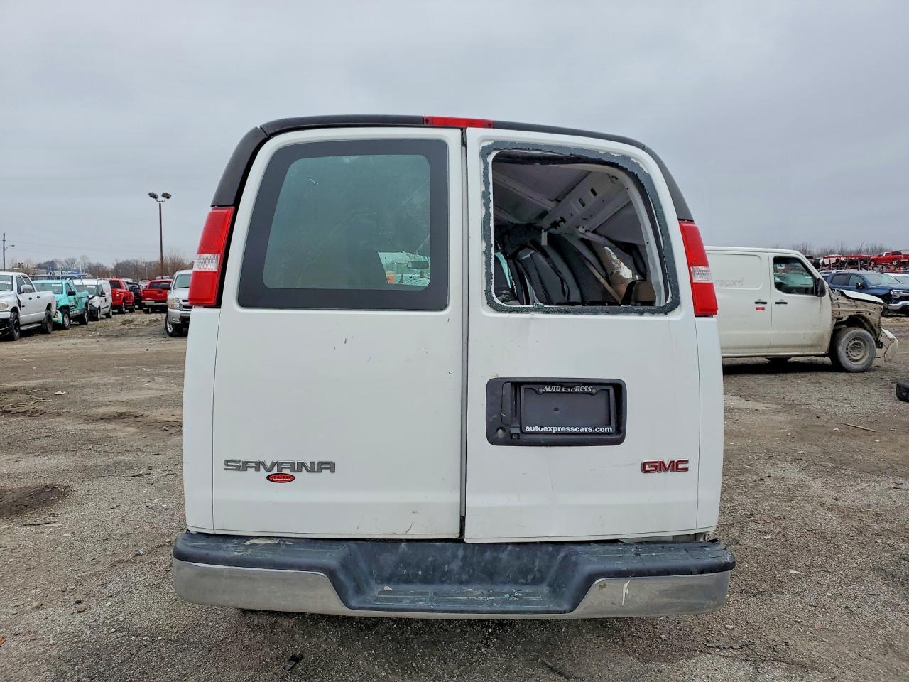 2021 GMC Savana 2500 Cargo Utility / Service Van - Image 6