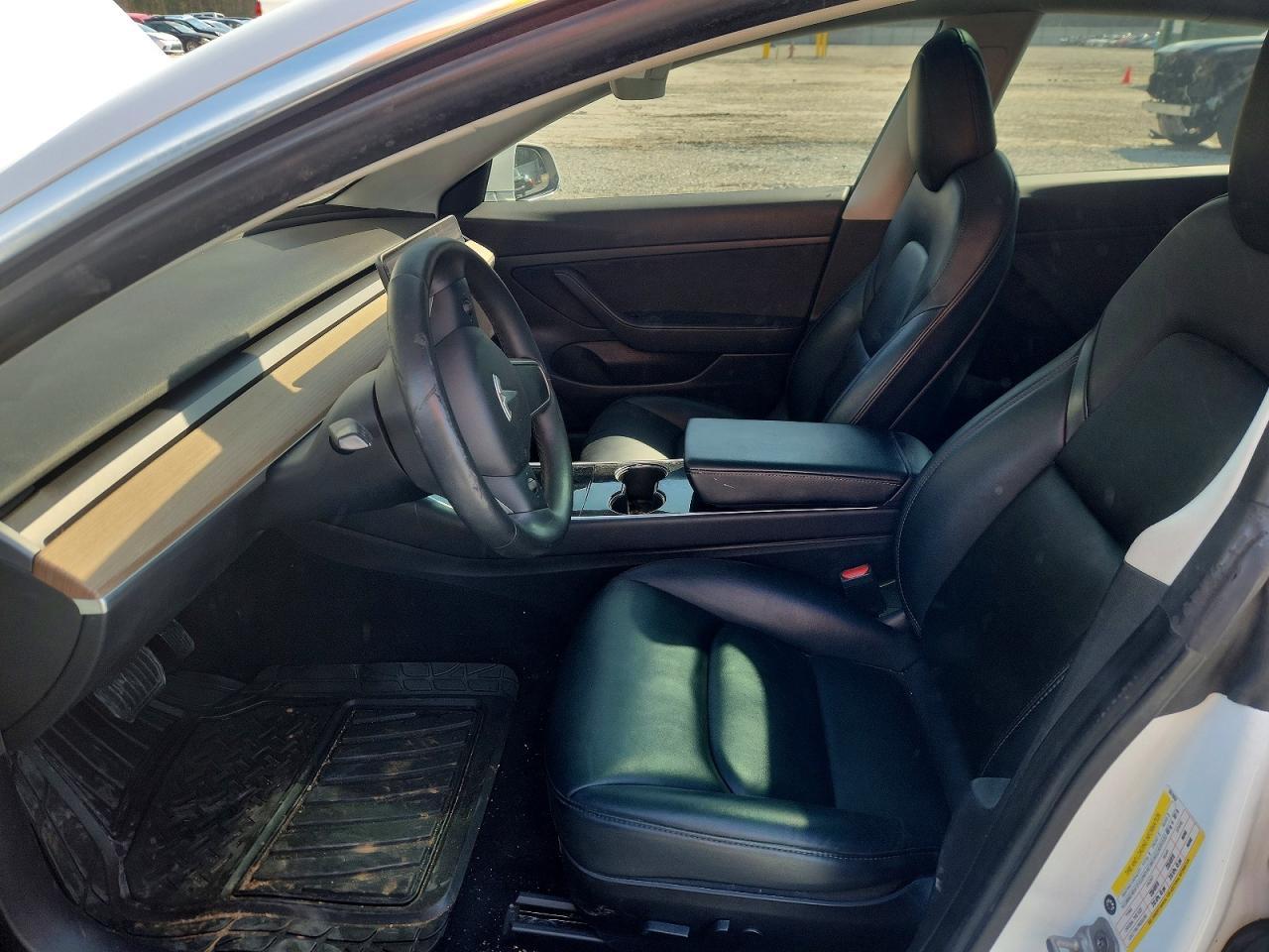2020 Tesla Model 3 - Фото 7