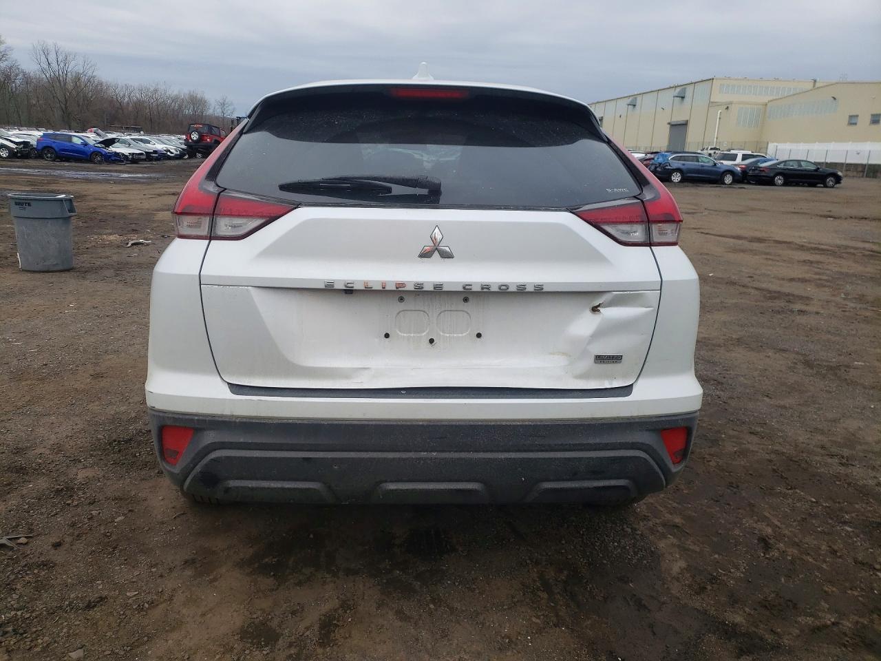 2024 Mitsubishi Eclipse Cross Le - Image 6