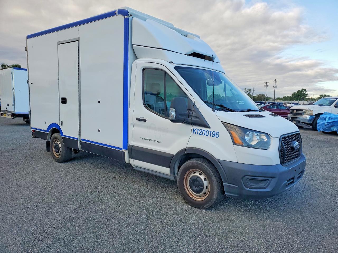 2020 Ford Transit Delivery Truck - Фото 4