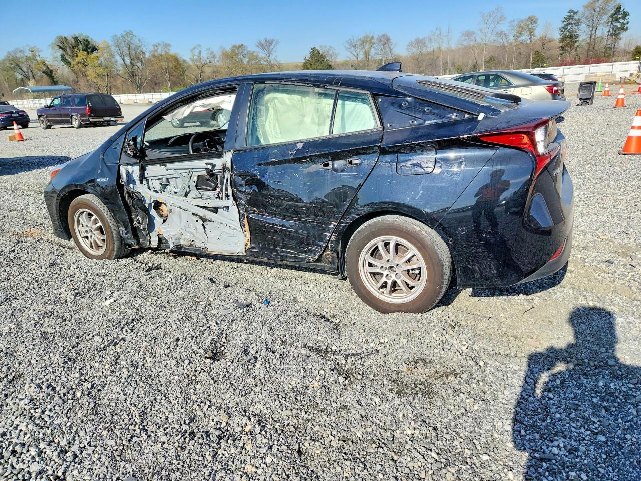 2022 Toyota Prius Le - Фото 2