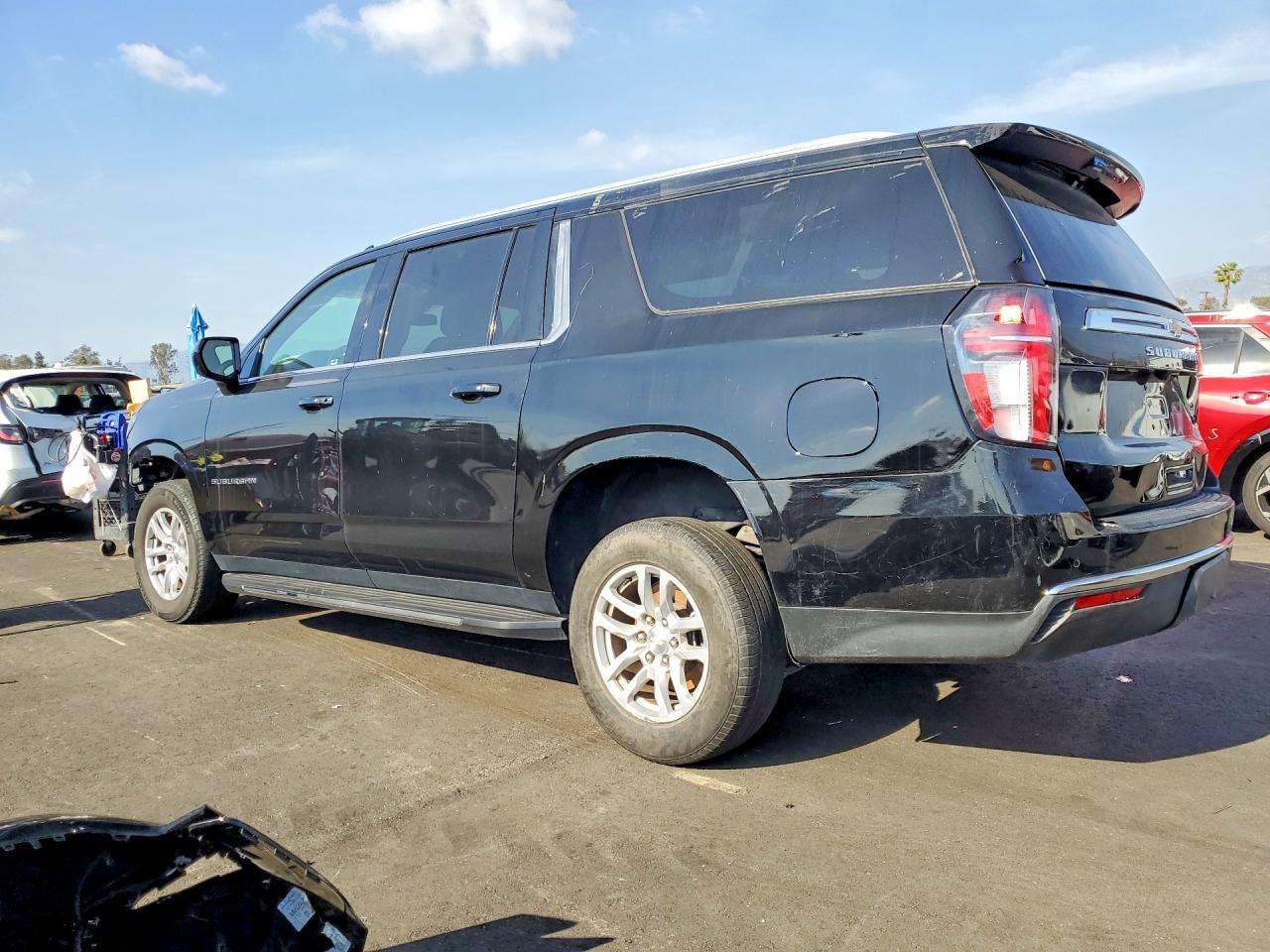 2023 Chevrolet Suburban C1500 Ls - Фото 2