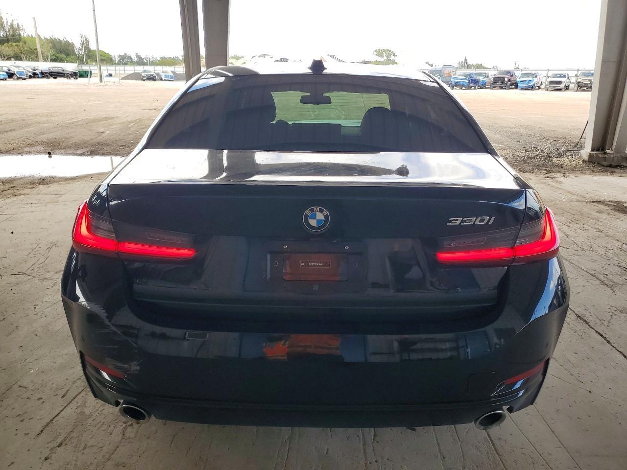 2024 BMW 330I - Фото 6