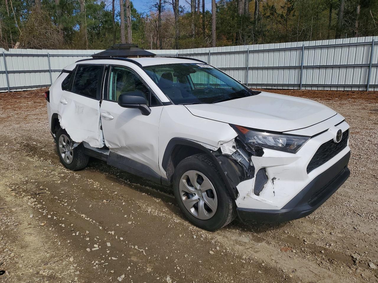 2019 Toyota Rav4 Le - Image 4