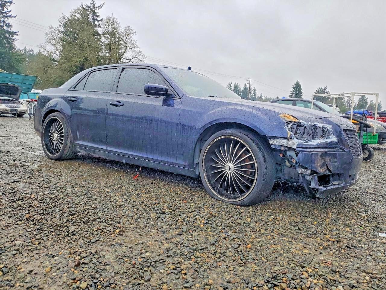 2012 Chrysler 300 - Фото 4