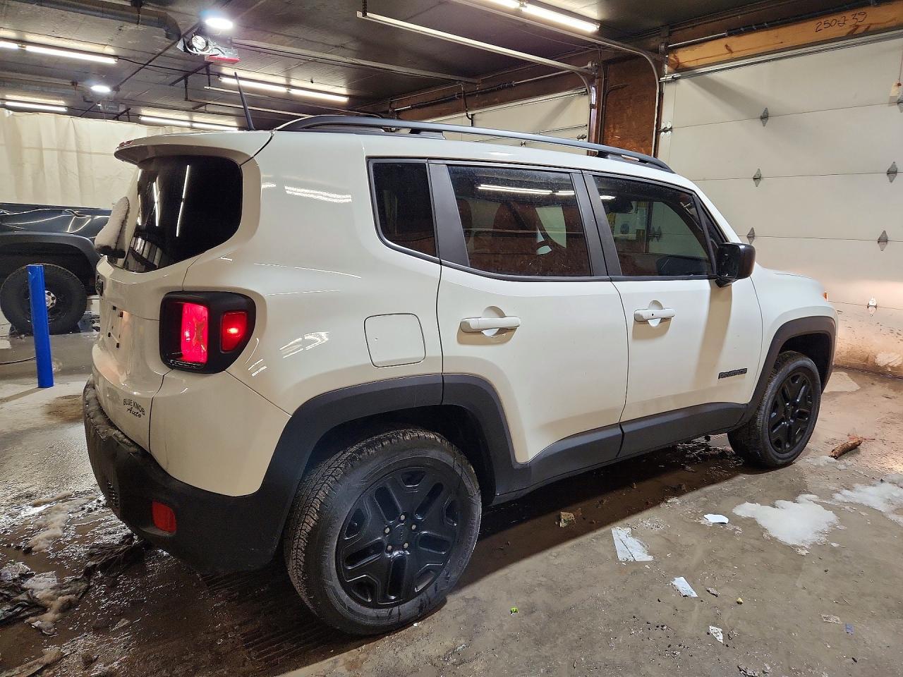 2018 Jeep Renegade Sport - Image 3