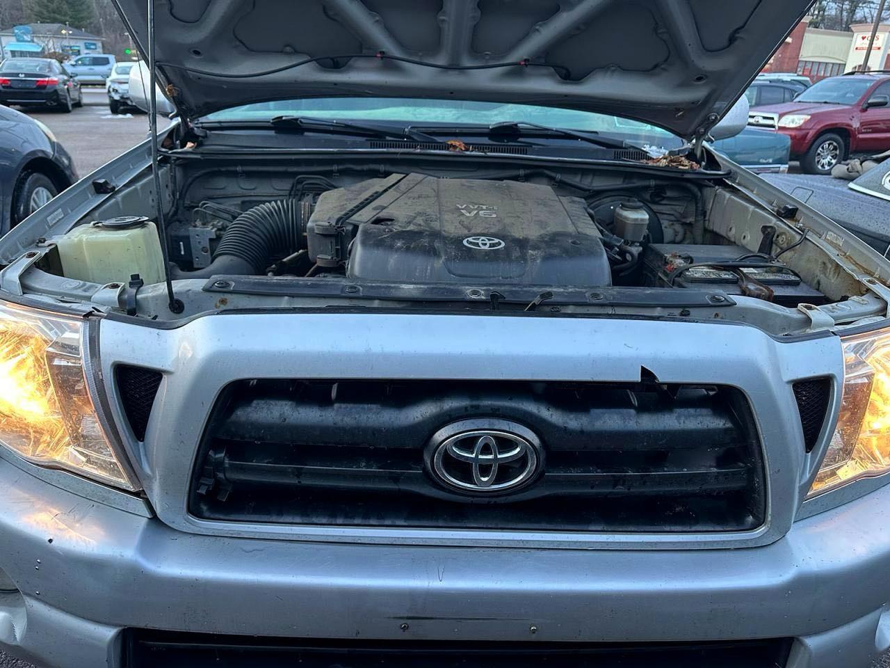 2006 Toyota Tacoma V6 - Image 7
