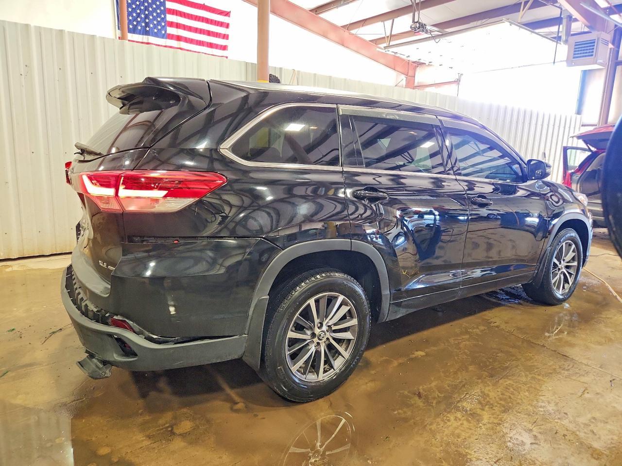 2018 Toyota Highlander Xle - Фото 3
