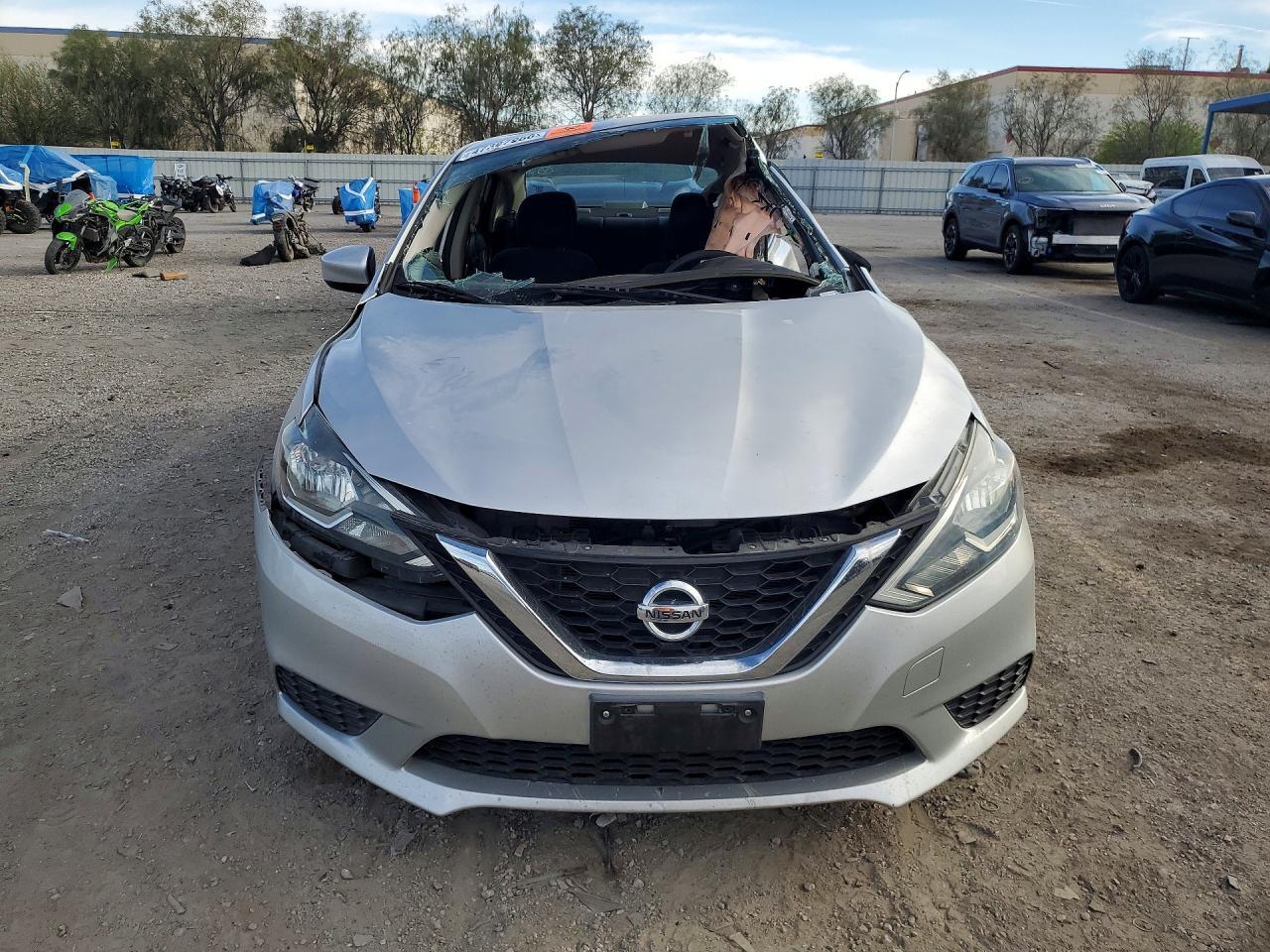 2017 Nissan Sentra S - Фото 5