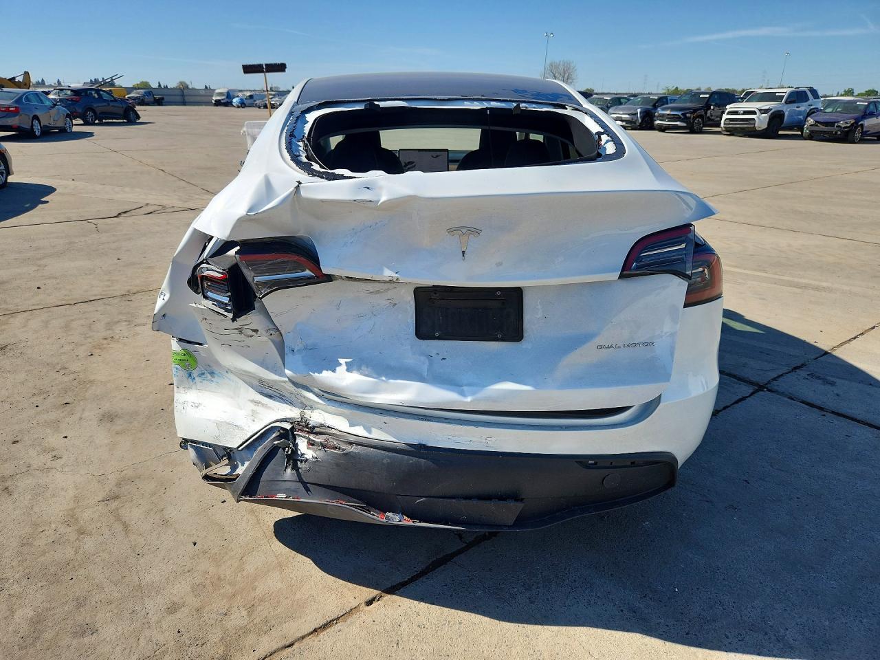 2023 Tesla Model Y - Image 6
