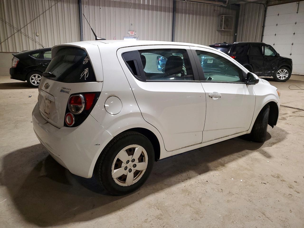 2014 Chevrolet Sonic - Фото 3