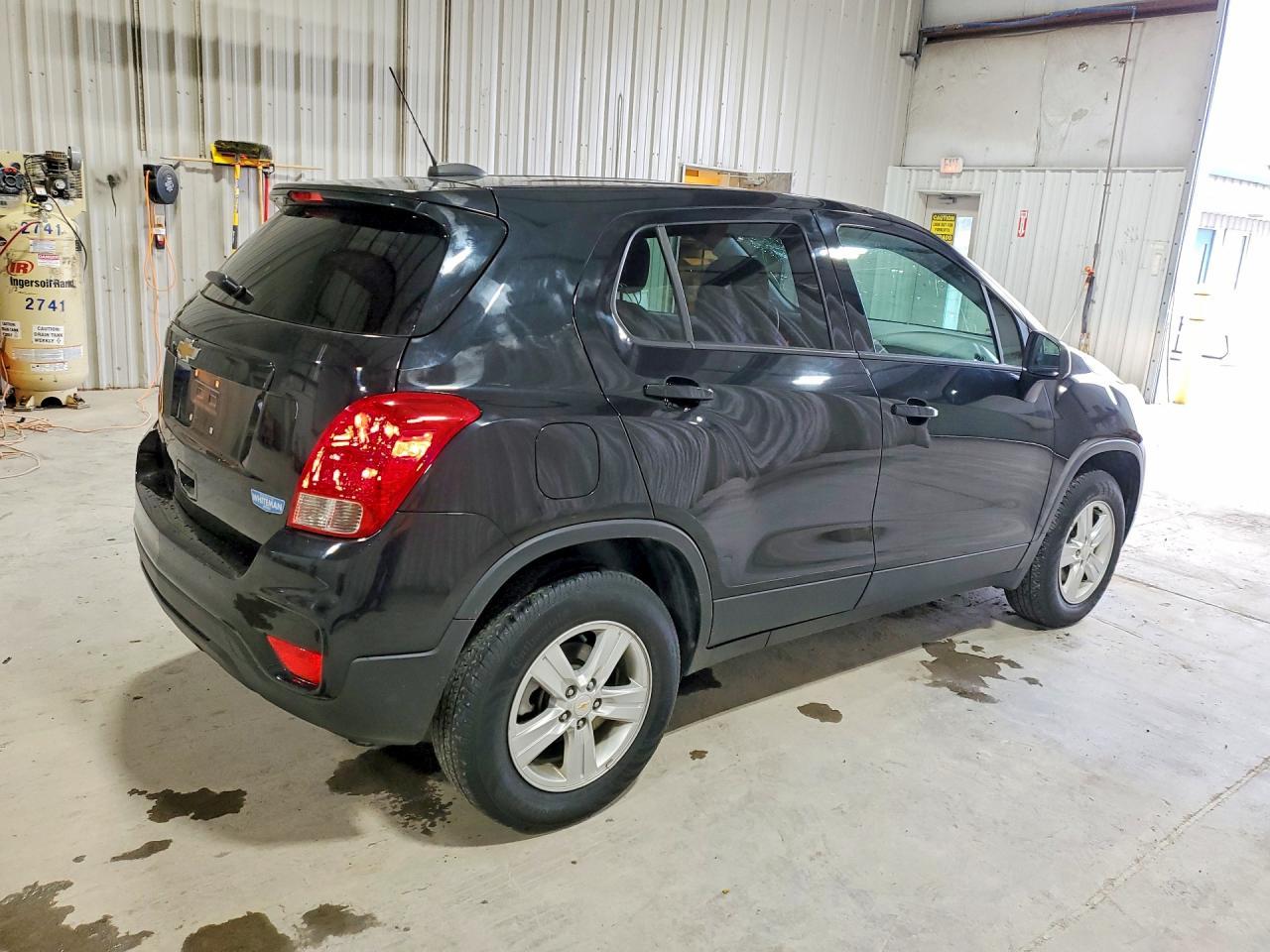 2020 Chevrolet Trax Ls - Image 3