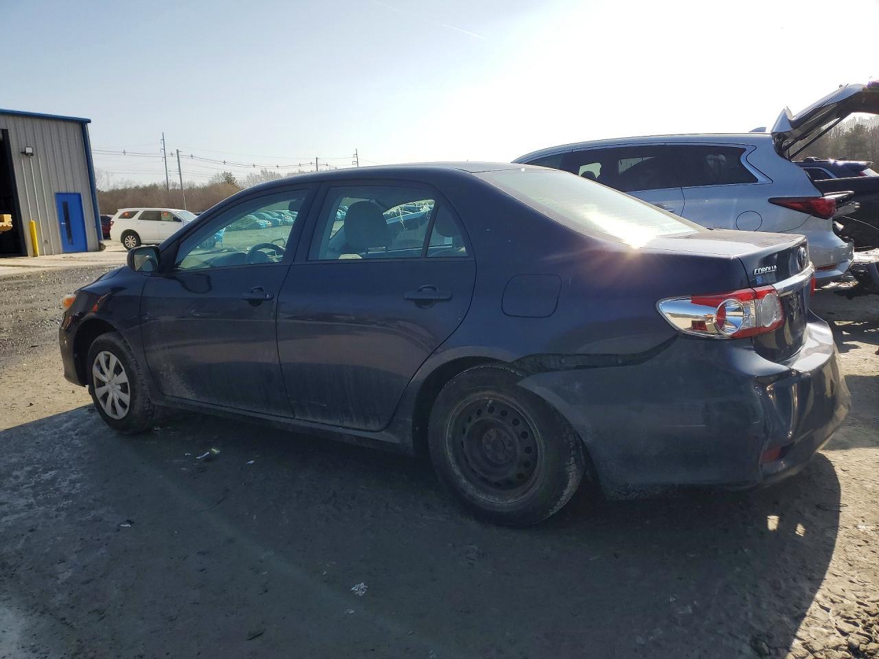 2012 Toyota Corolla L - Фото 2
