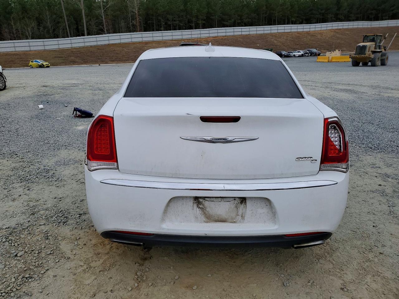 2016 Chrysler 300C - Фото 6