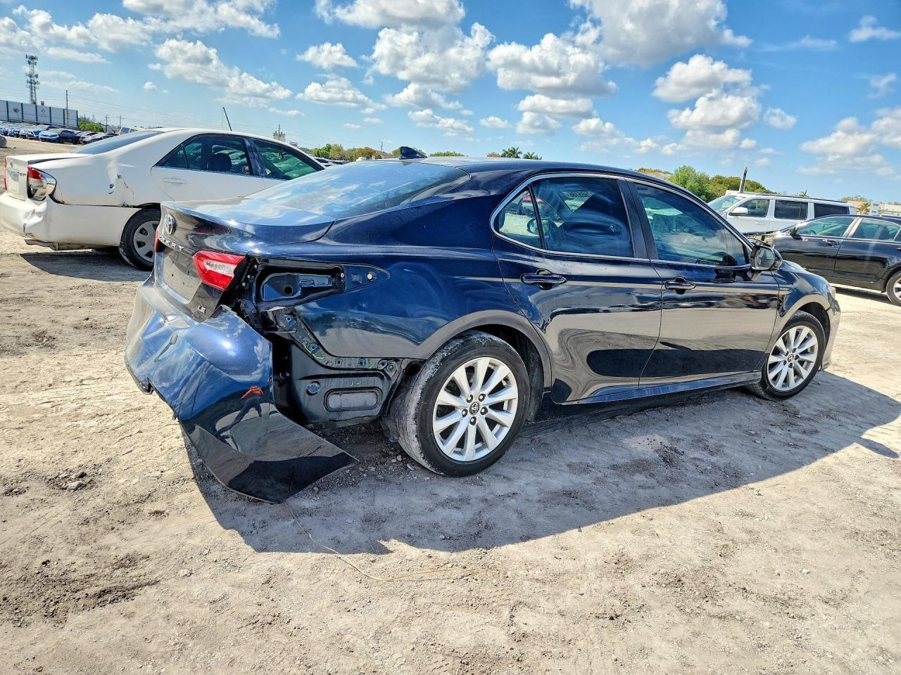 2020 Toyota Camry Le - Image 3
