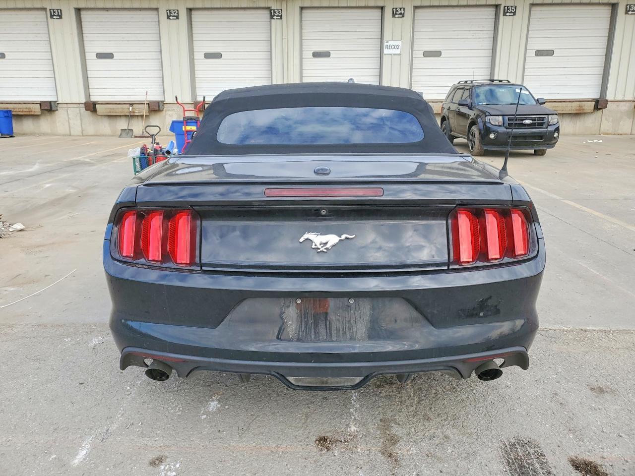 2017 Ford Mustang - Фото 6