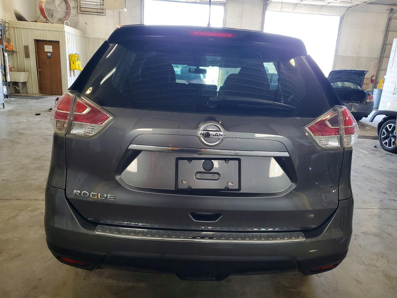 2015 Nissan Rogue S - Фото 6