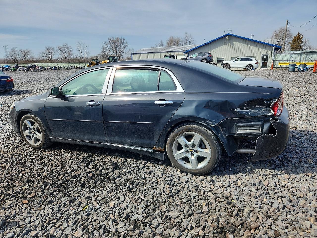 2011 Chevrolet Malibu Ls - Фото 2