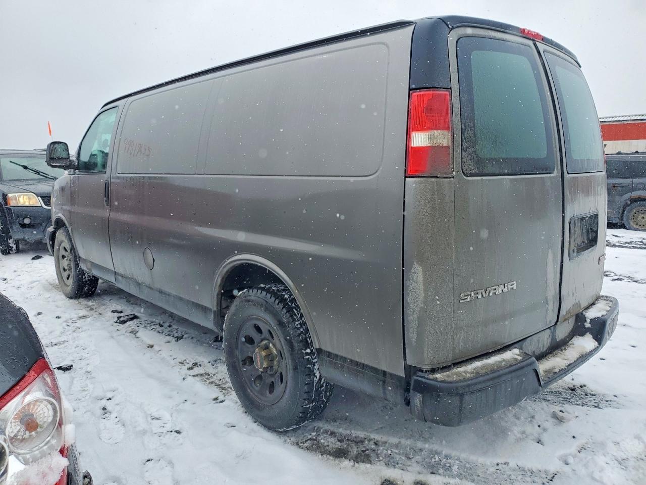 2012 GMC Savana G1500 - Image 2