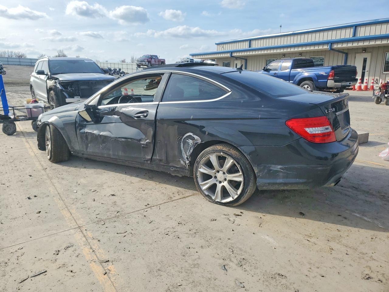 2014 Mercedes-Benz C 250 - Фото 2