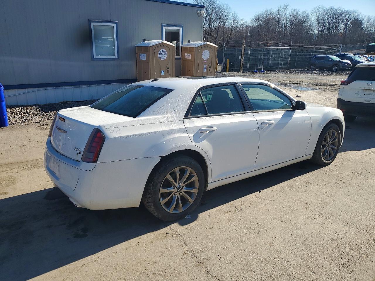 2014 Chrysler 300 S - Image 3