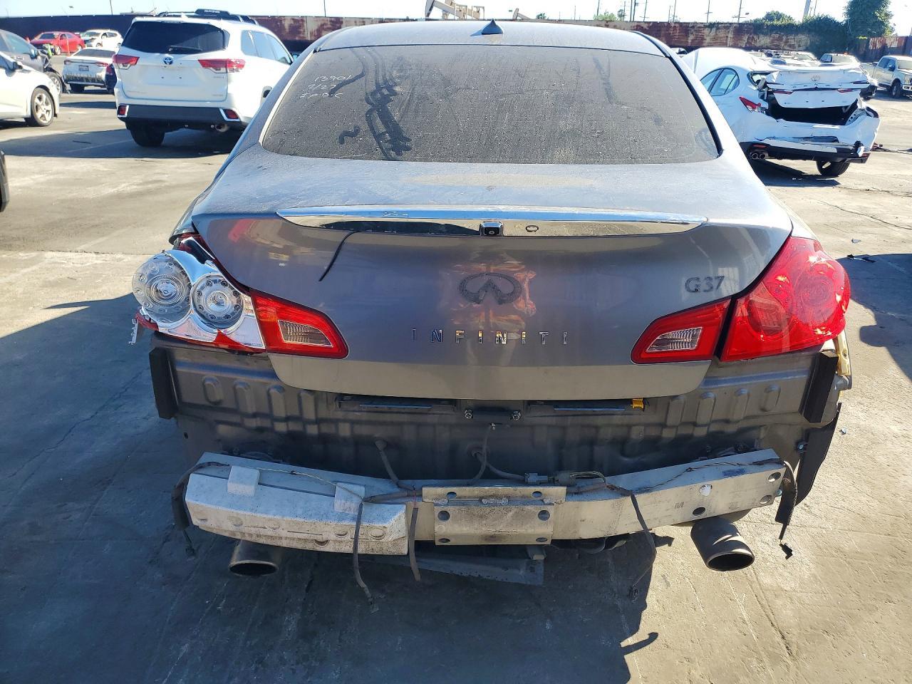 2010 Infiniti G37 Sedan Base - Фото 6