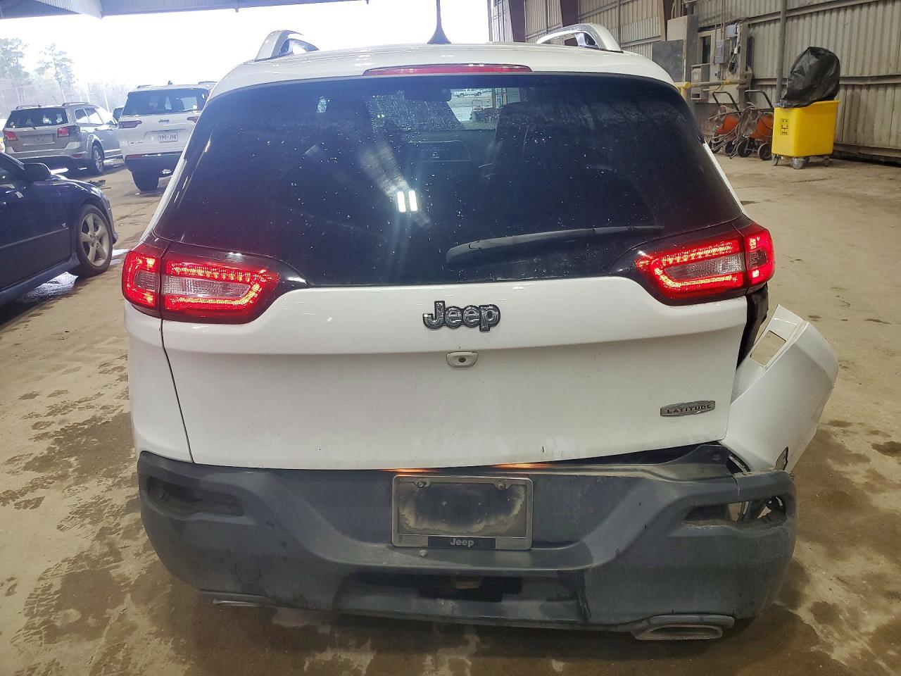 2018 Jeep Cherokee Latitude Plus - Фото 6