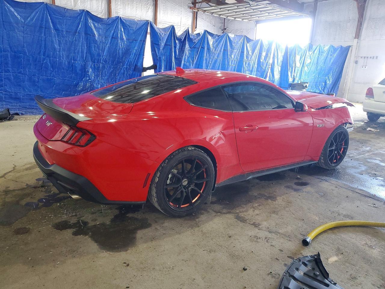 2024 Ford Mustang - Фото 3