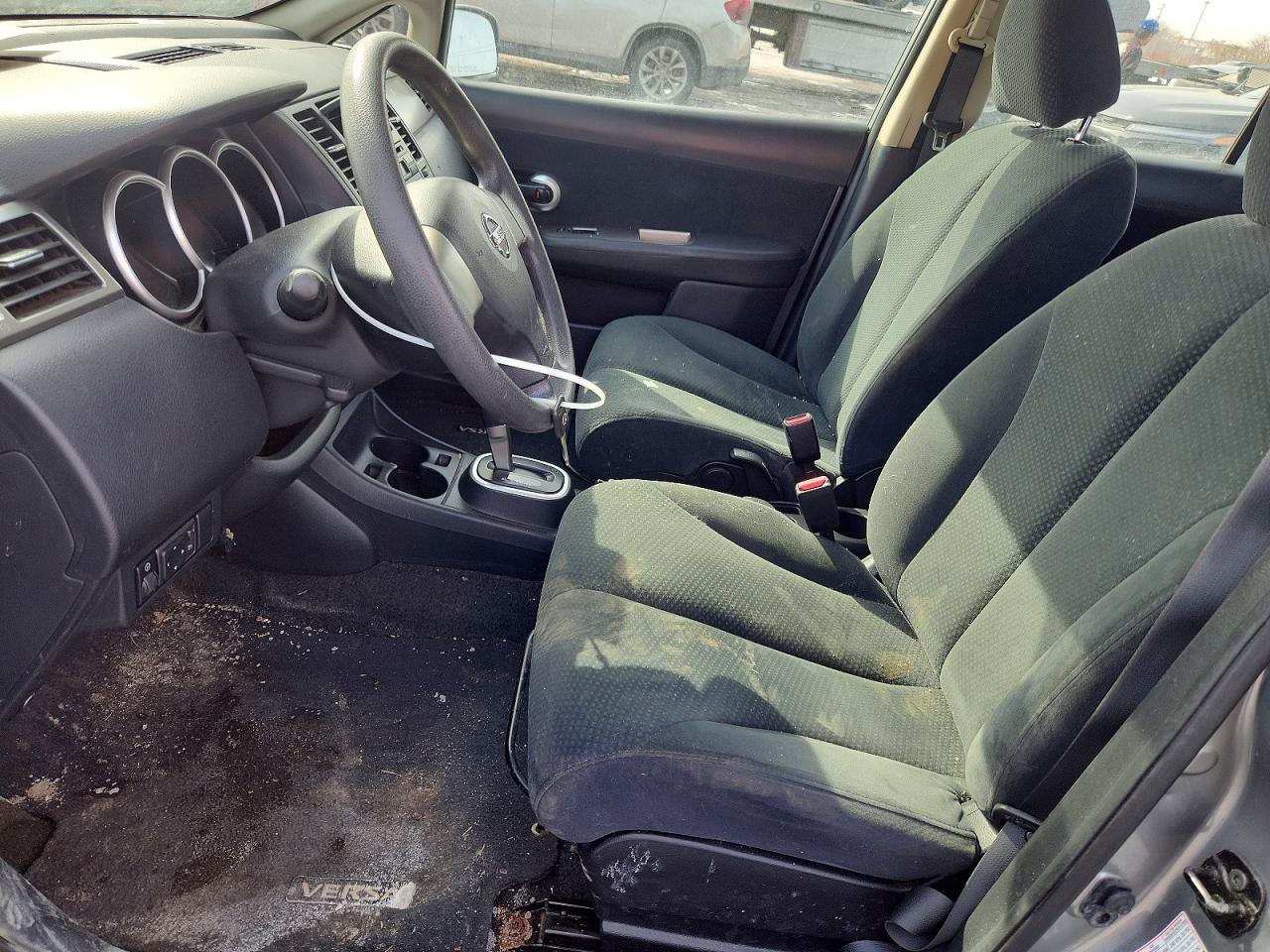2011 Nissan Versa 1.8 S - Фото 7