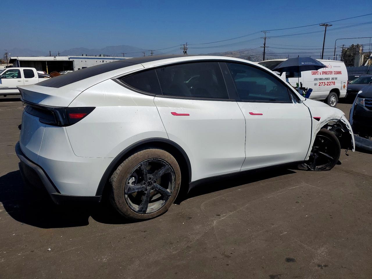 2026 Tesla Model Y - Image 3